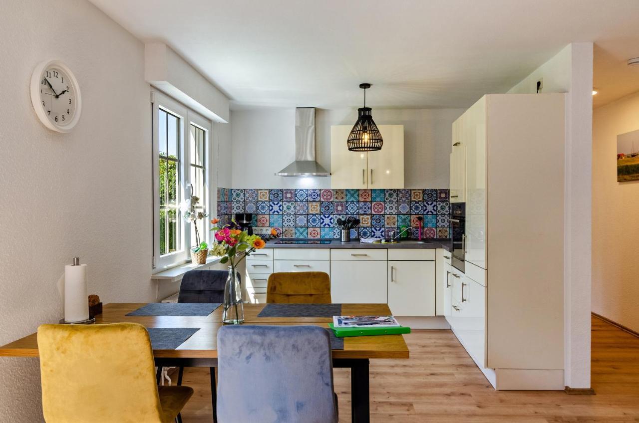 Ferienhaus Sonnenschein - Wohnung 1 Норден Екстериор снимка